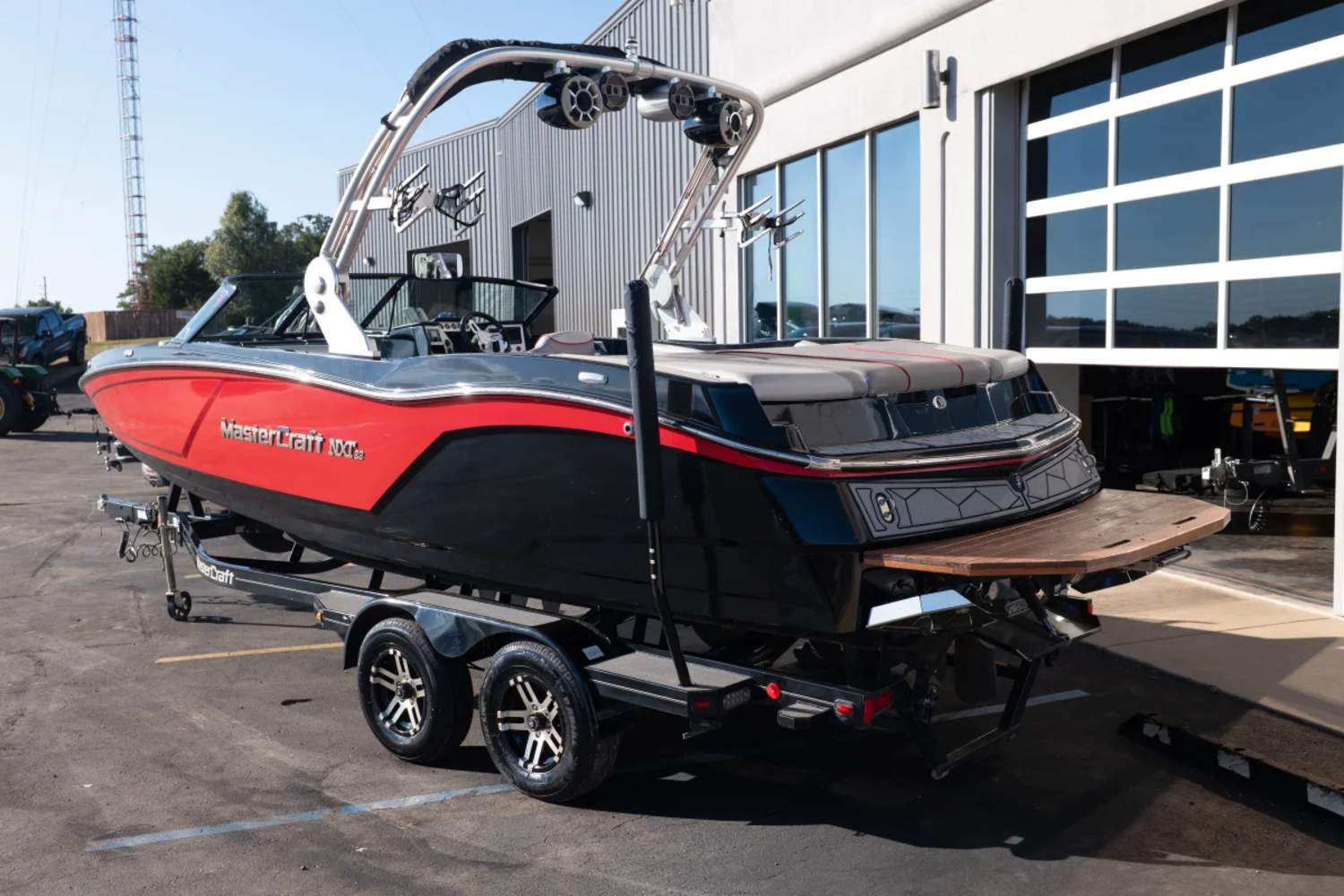 2018 MASTERCRAFT NXT 22 VIPER RED & MIDNIGHT BLACK 503HRS 