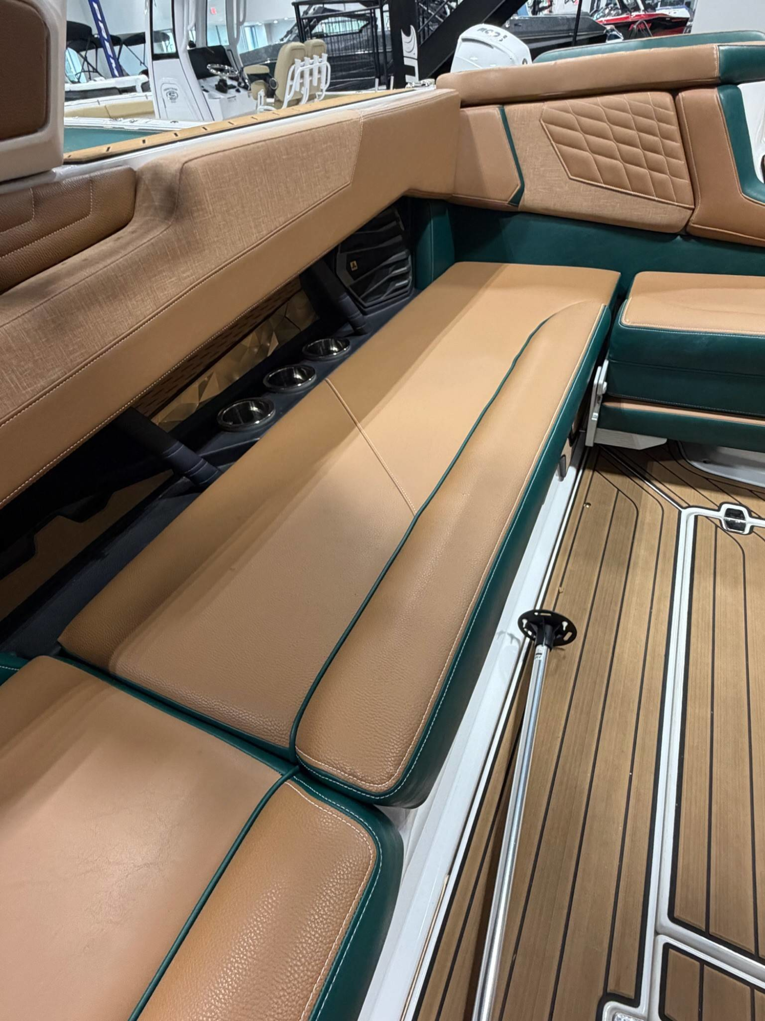 2024 Nautique G25