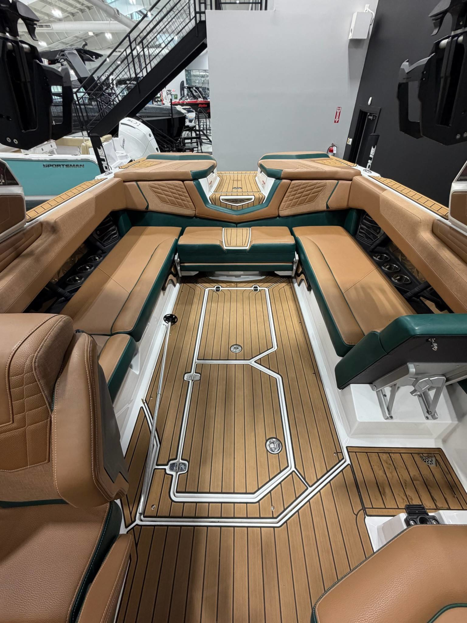 2024 Nautique G25