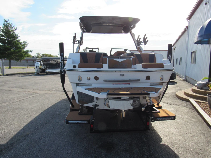 2027-malibu-m230-147772-image6