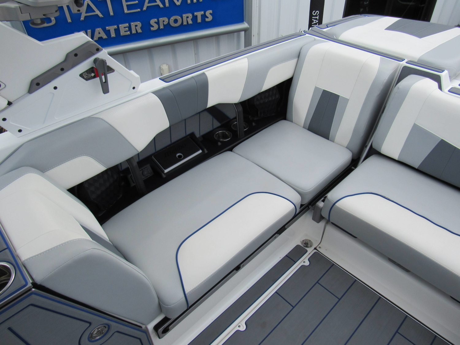 2022 Malibu 24 MXZ