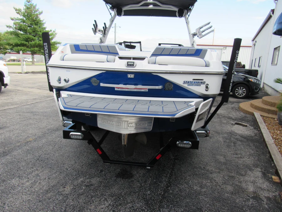 2022-malibu-wakesetter-24-mxz-147773-image7