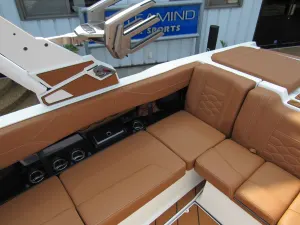 2027-malibu-wakesetter-23-lsv-147774-image12