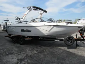 2027-malibu-wakesetter-23-lsv-147774-image7
