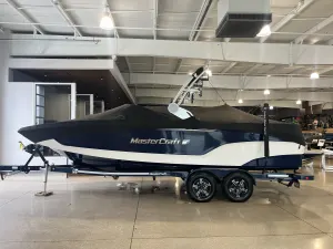 2023-mastercraft-xt24-147786-image13