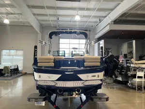 2023-mastercraft-xt24-147786-image2