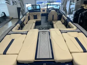 2023-mastercraft-xt24-147786-image4
