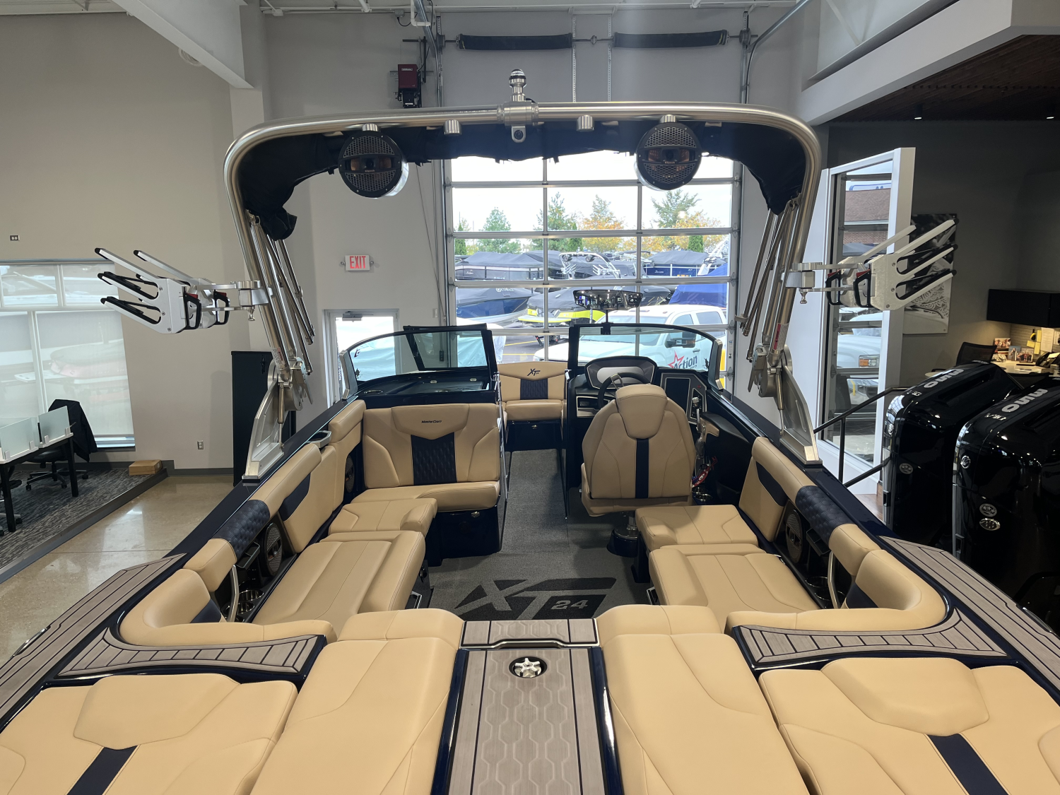 2023 MasterCraft XT24