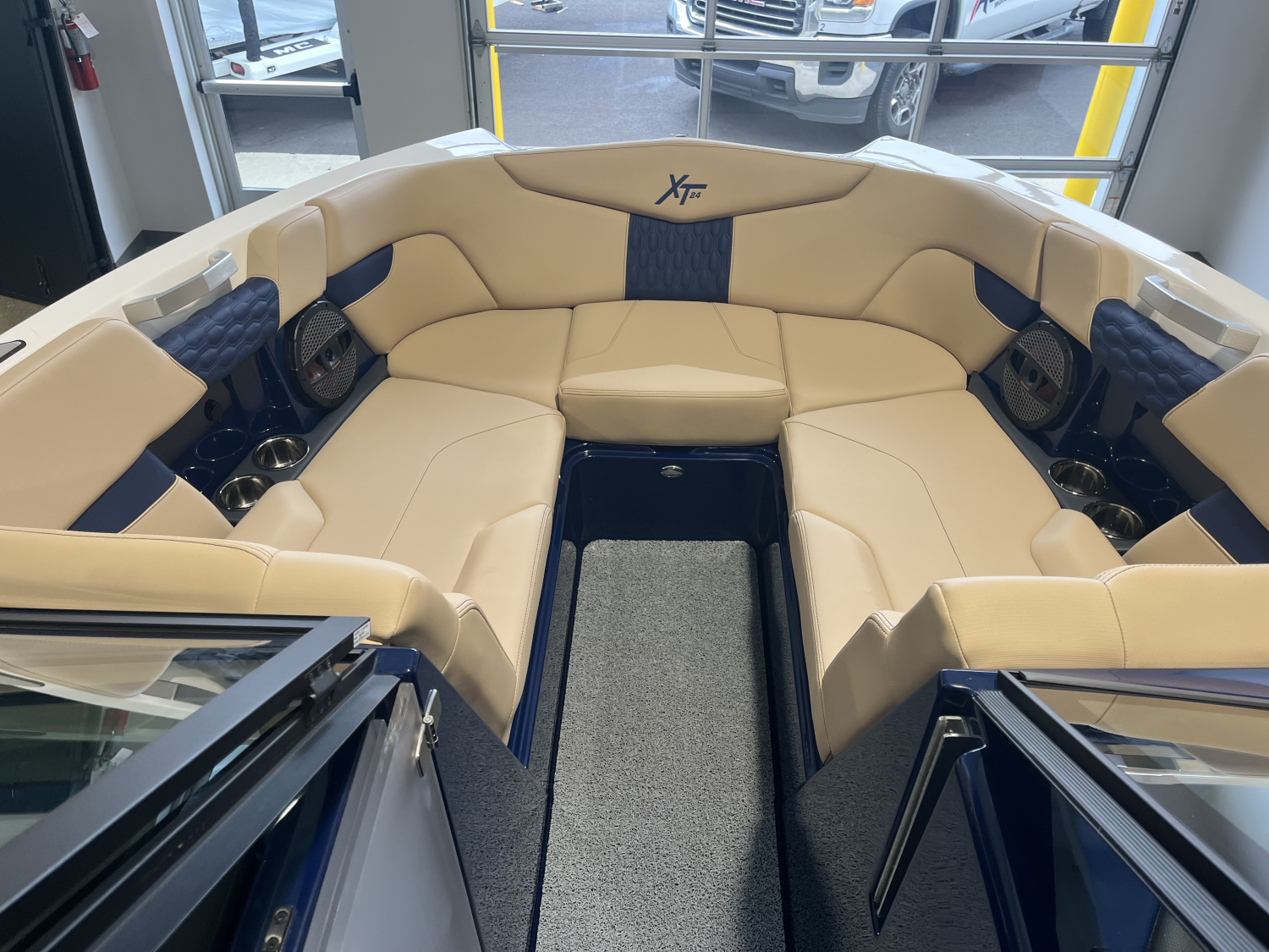 2023 MasterCraft XT24