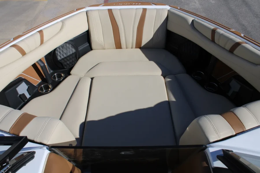 2027-malibu-wakesetter-22-lsv-147800-image16.webp
