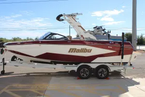 2027-malibu-wakesetter-22-lsv-147800-image3.webp