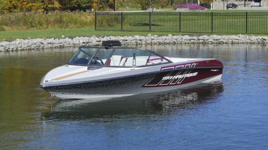 2017-nautique-ski-nautique-200-147805-image0.webp
