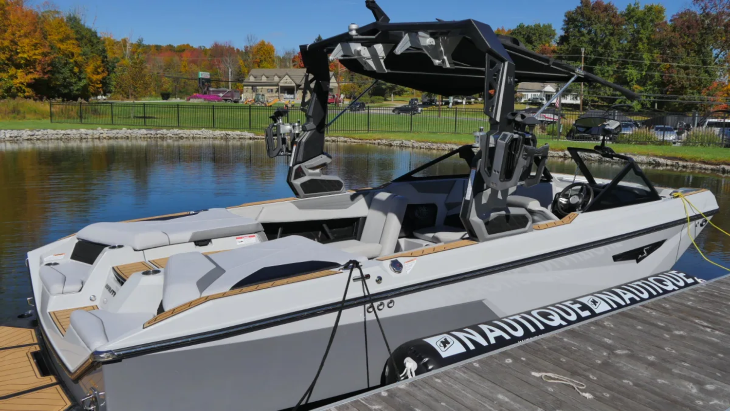 2022 Nautique S23 w. 6.2L and Thruster