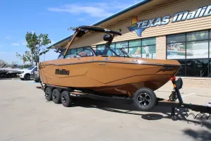 2027-malibu-wakesetter-25-lsv-147807-image1.webp