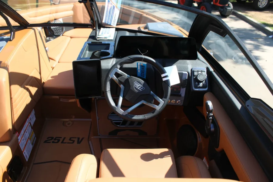 2027-malibu-wakesetter-25-lsv-147807-image13.webp