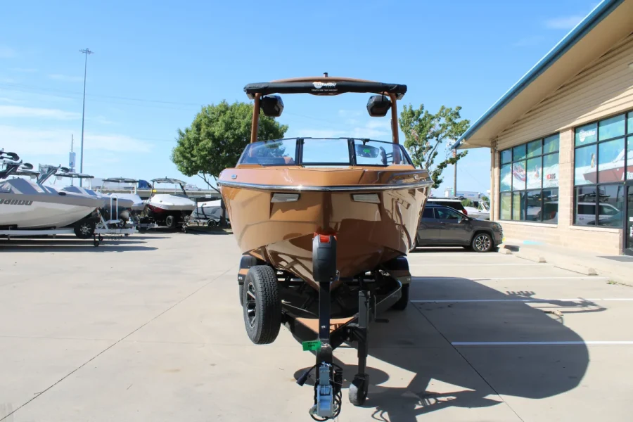 2027-malibu-wakesetter-25-lsv-147807-image2.webp