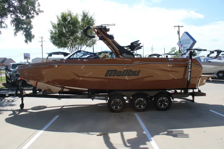 2027-malibu-wakesetter-25-lsv-147807-image4.webp