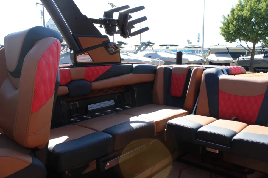 2027-malibu-m230-147808-image15.webp