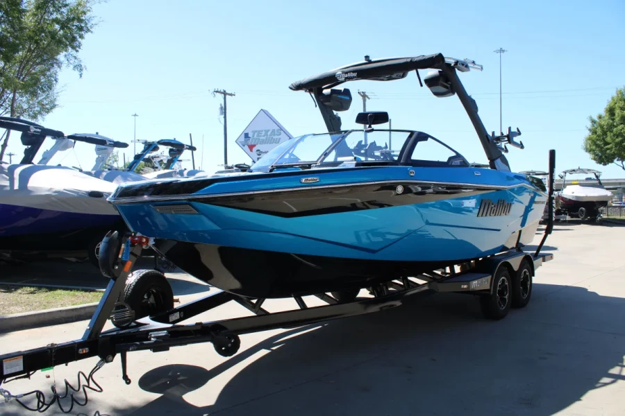 2027-malibu-wakesetter-22-lsv-147810-image3.webp
