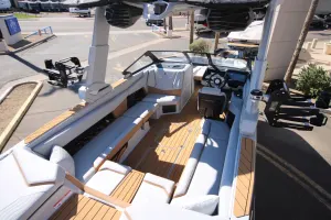 2027-nautique-g25-147821-image16.webp