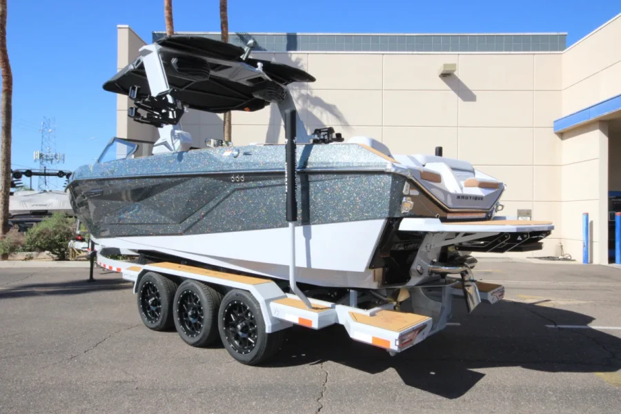 2027-nautique-g25-147821-image2.webp