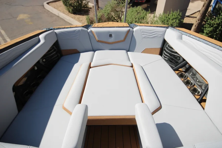 2027-nautique-g25-147821-image8.webp