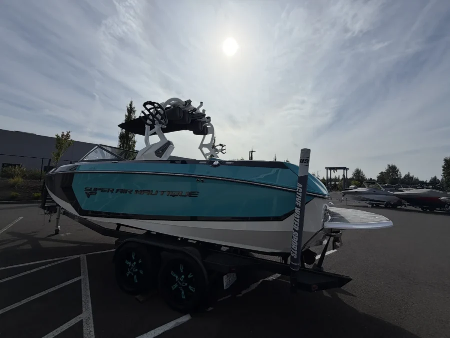 2017-nautique-g23-147827-image1.webp