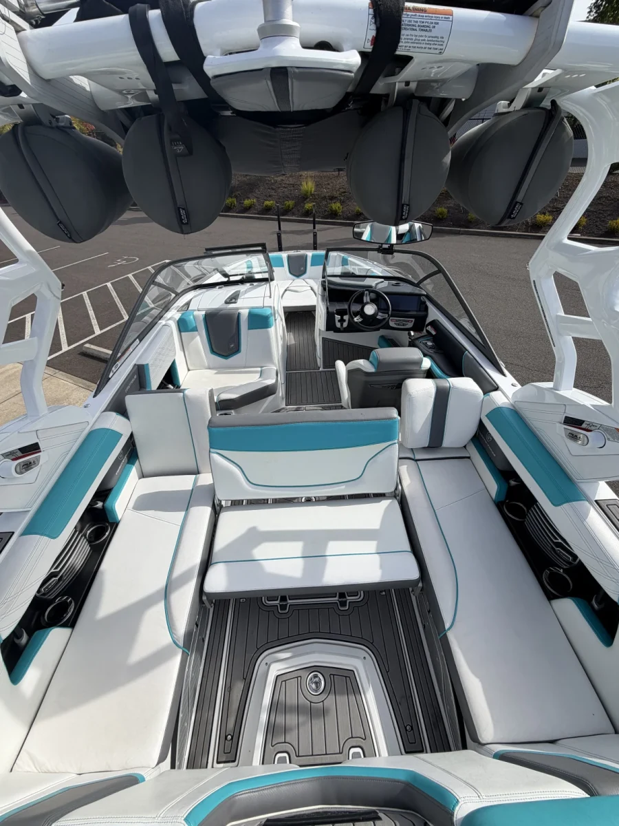 2017-nautique-g23-147827-image14.webp