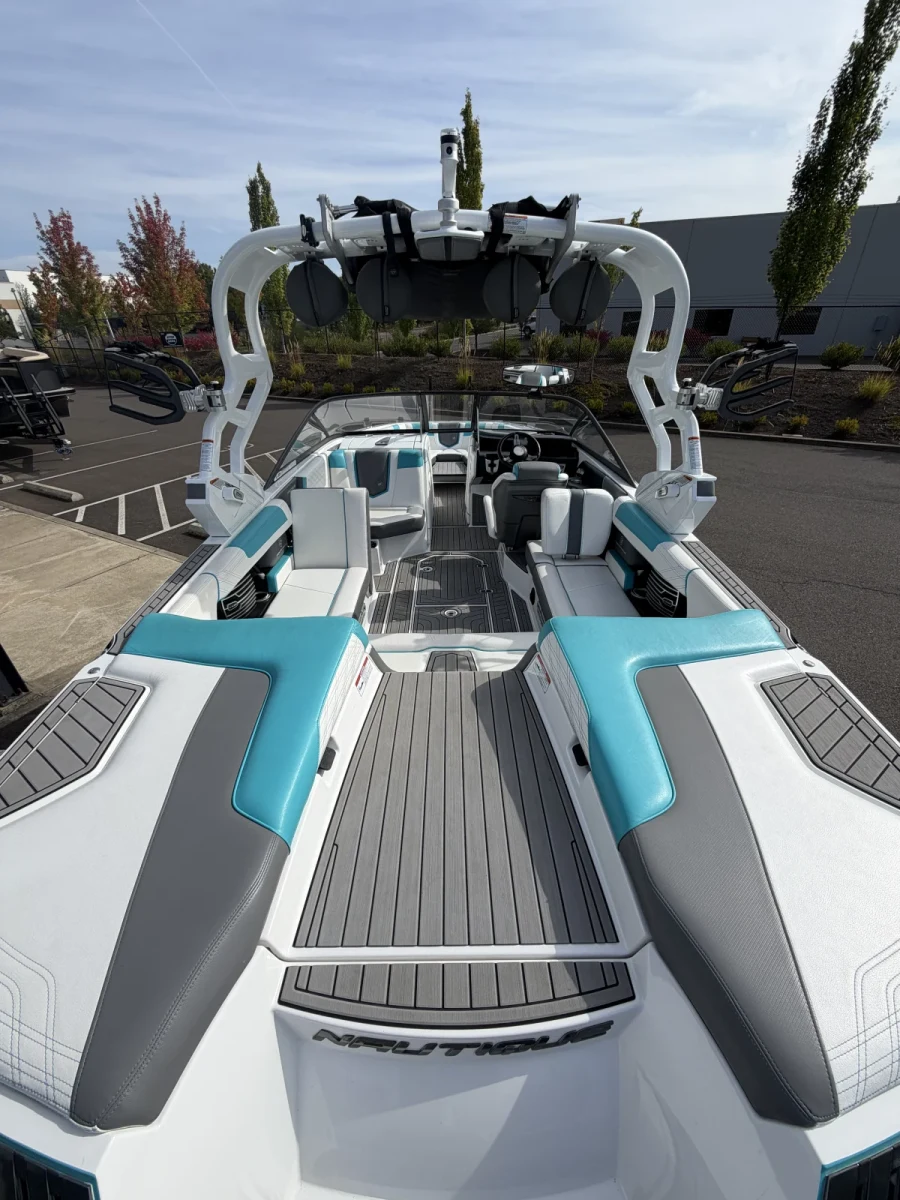2017-nautique-g23-147827-image5.webp