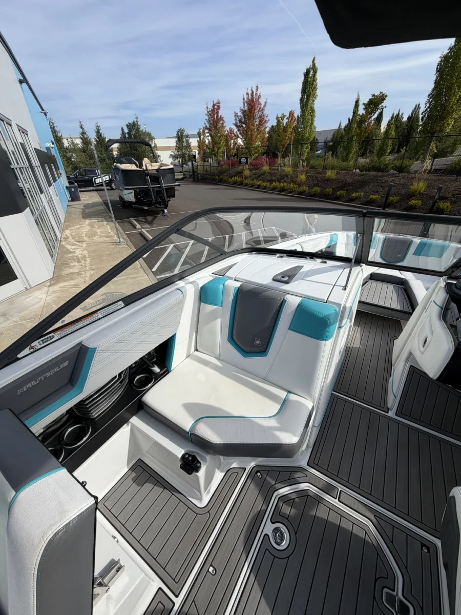 2017-nautique-g23-147827-image8.webp