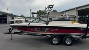 2004-malibu-wakesetter-147828-image2.webp