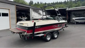 2004-malibu-wakesetter-147828-image4.webp