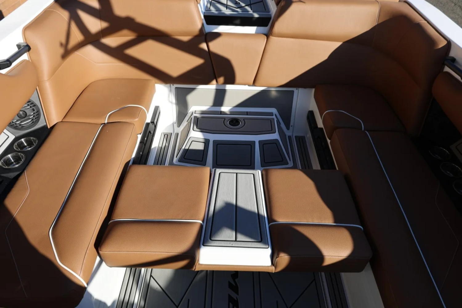 2027 Moomba Max