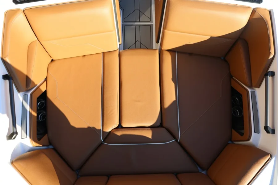 2027-moomba-max-147830-image26.webp