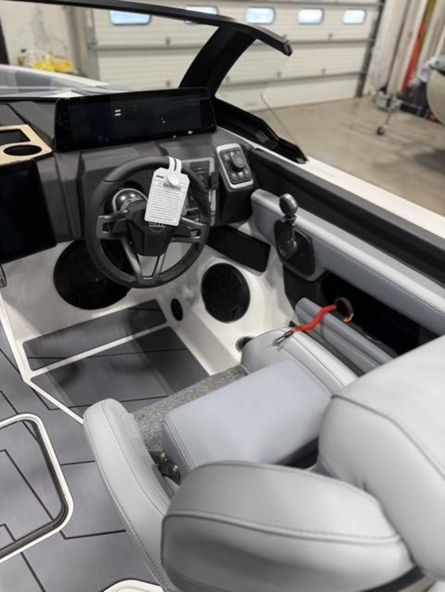 2027 Malibu 21LX