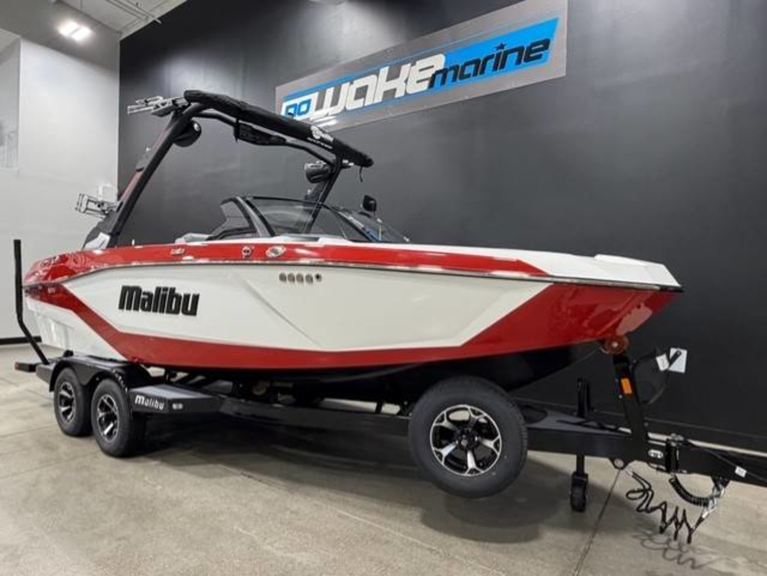 2027 Malibu 21LX