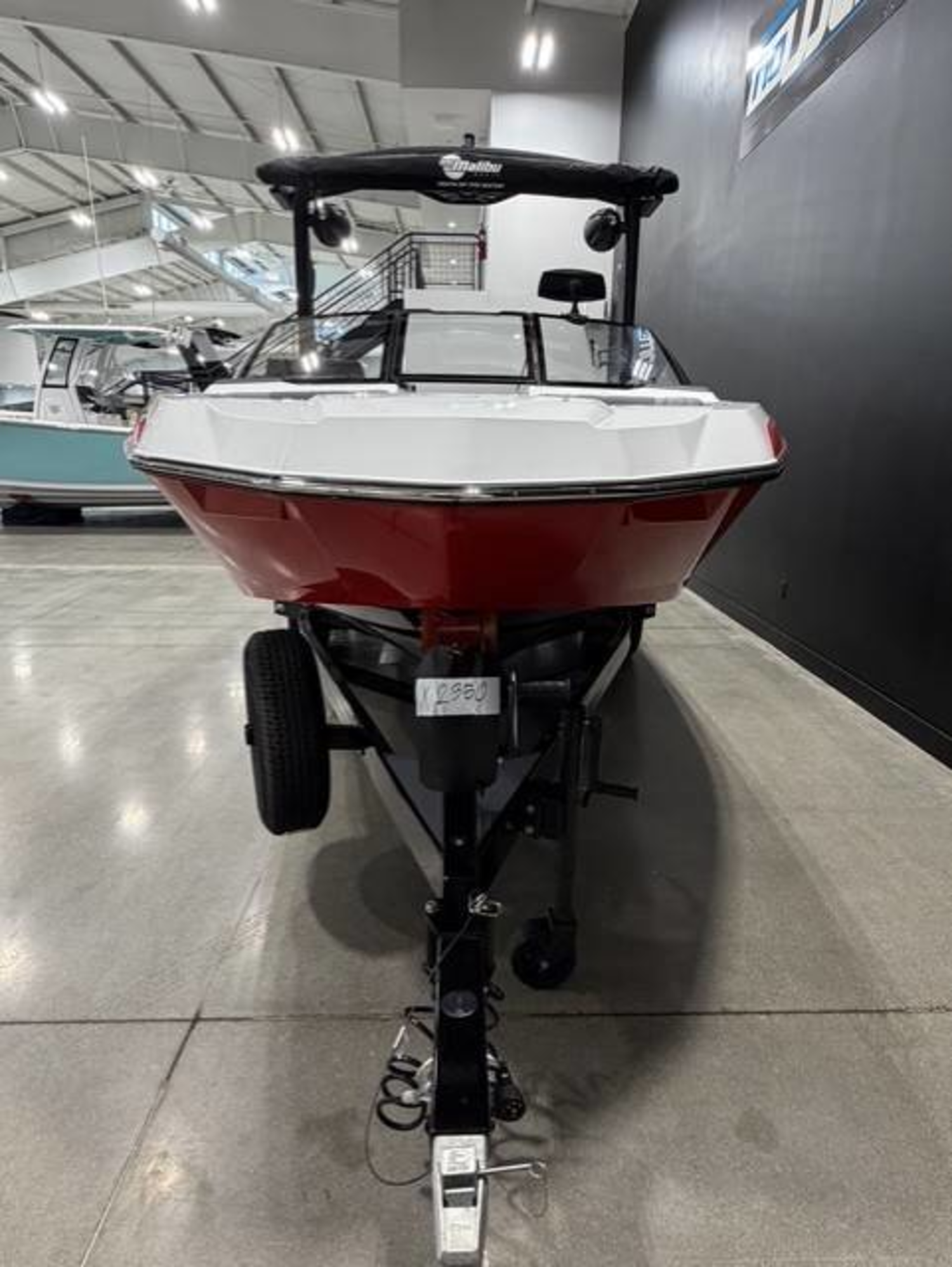 2027 Malibu 21LX