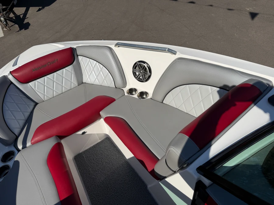 2014-mastercraft-x30-147843-image28