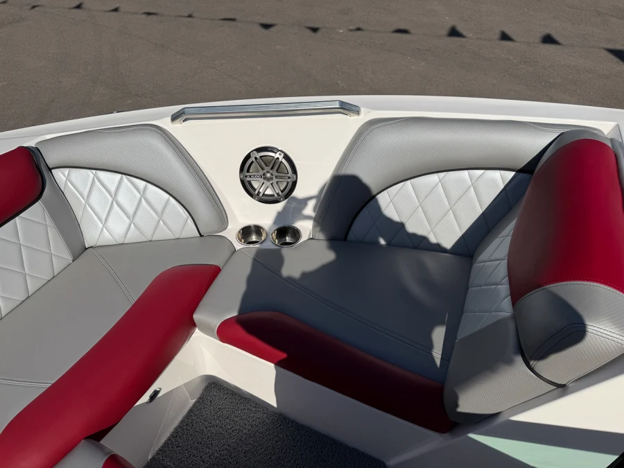 2014-mastercraft-x30-147843-image30