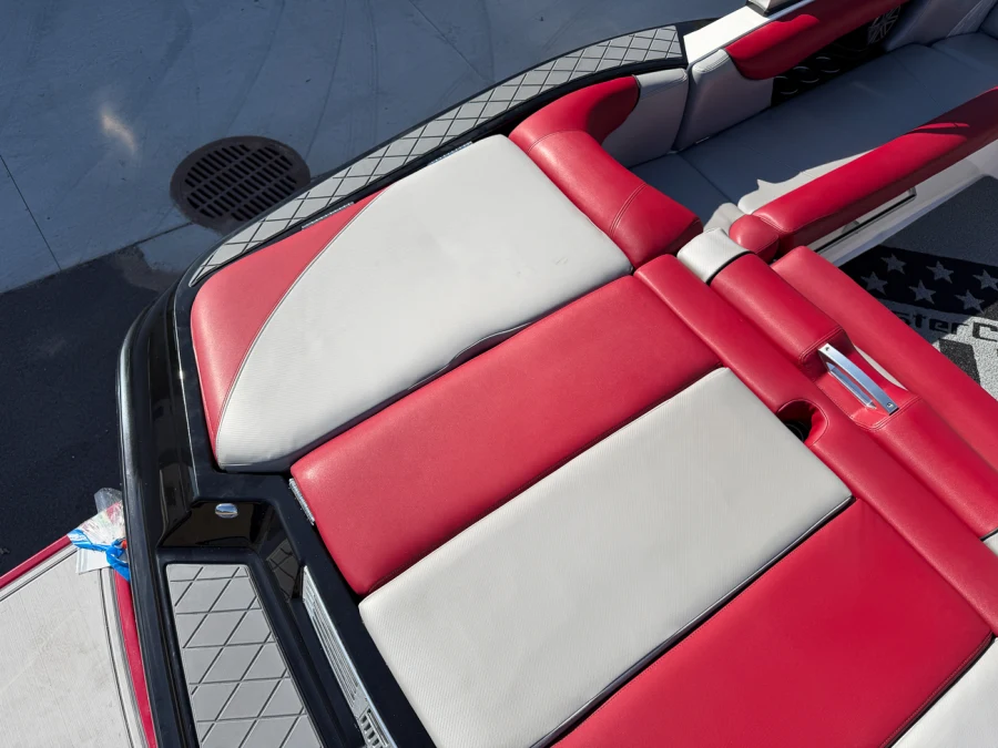 2014-mastercraft-x30-147843-image8