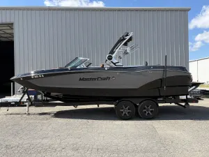 2020-mastercraft-x24-147844-image1