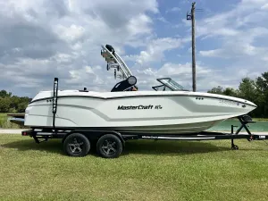 2022-mastercraft-nxt22-147877-image1.webp