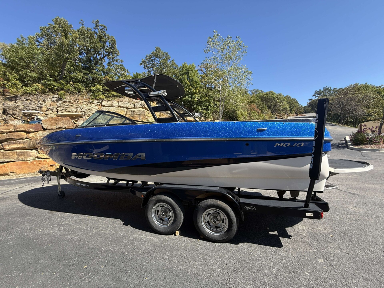 2015 MOOMBA MOJO