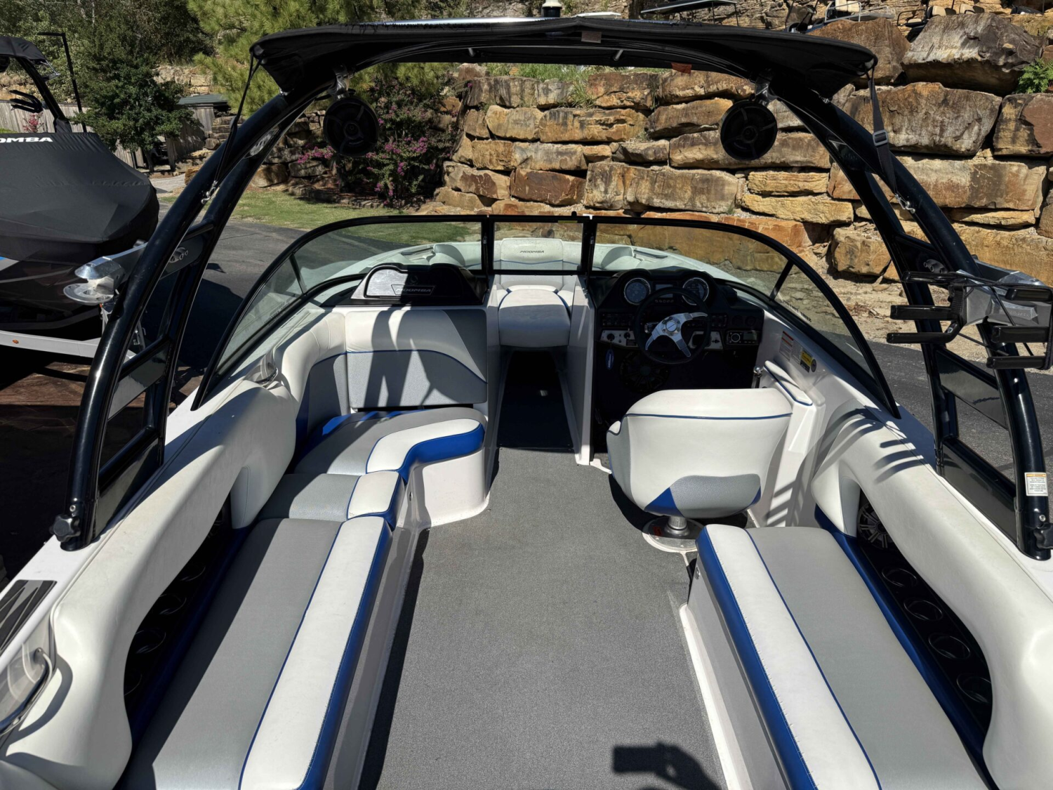 2015 MOOMBA MOJO
