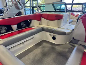 2016-mastercraft-x-star-147890-image14