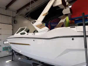 2027-mastercraft-x24-147897-image3