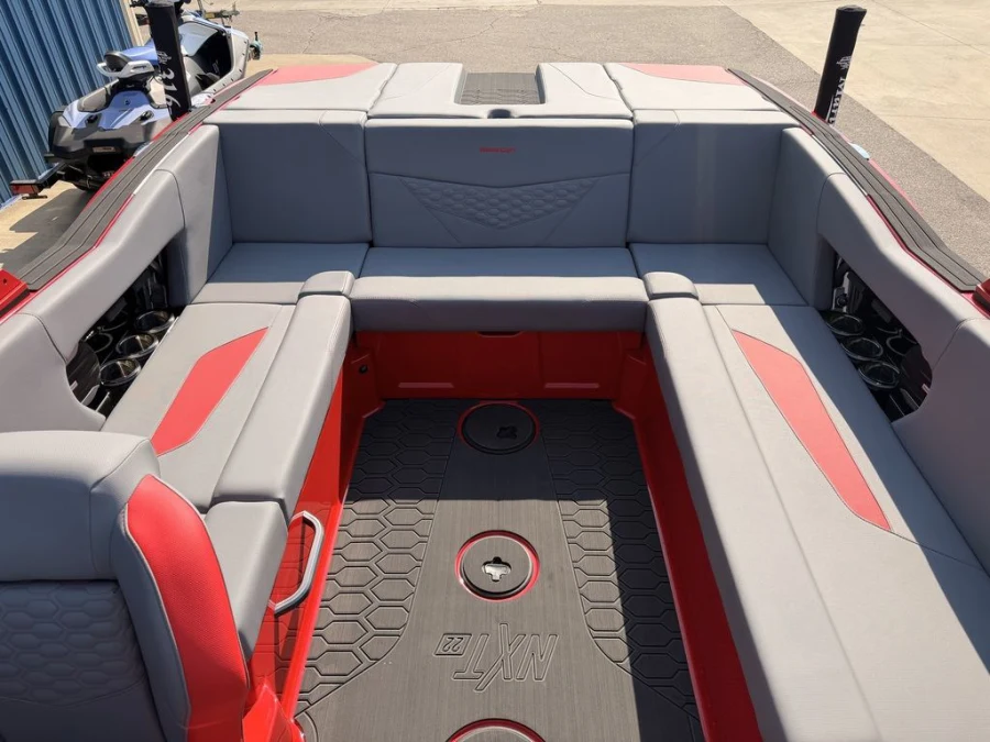 2027-mastercraft-nxt22-147898-image5