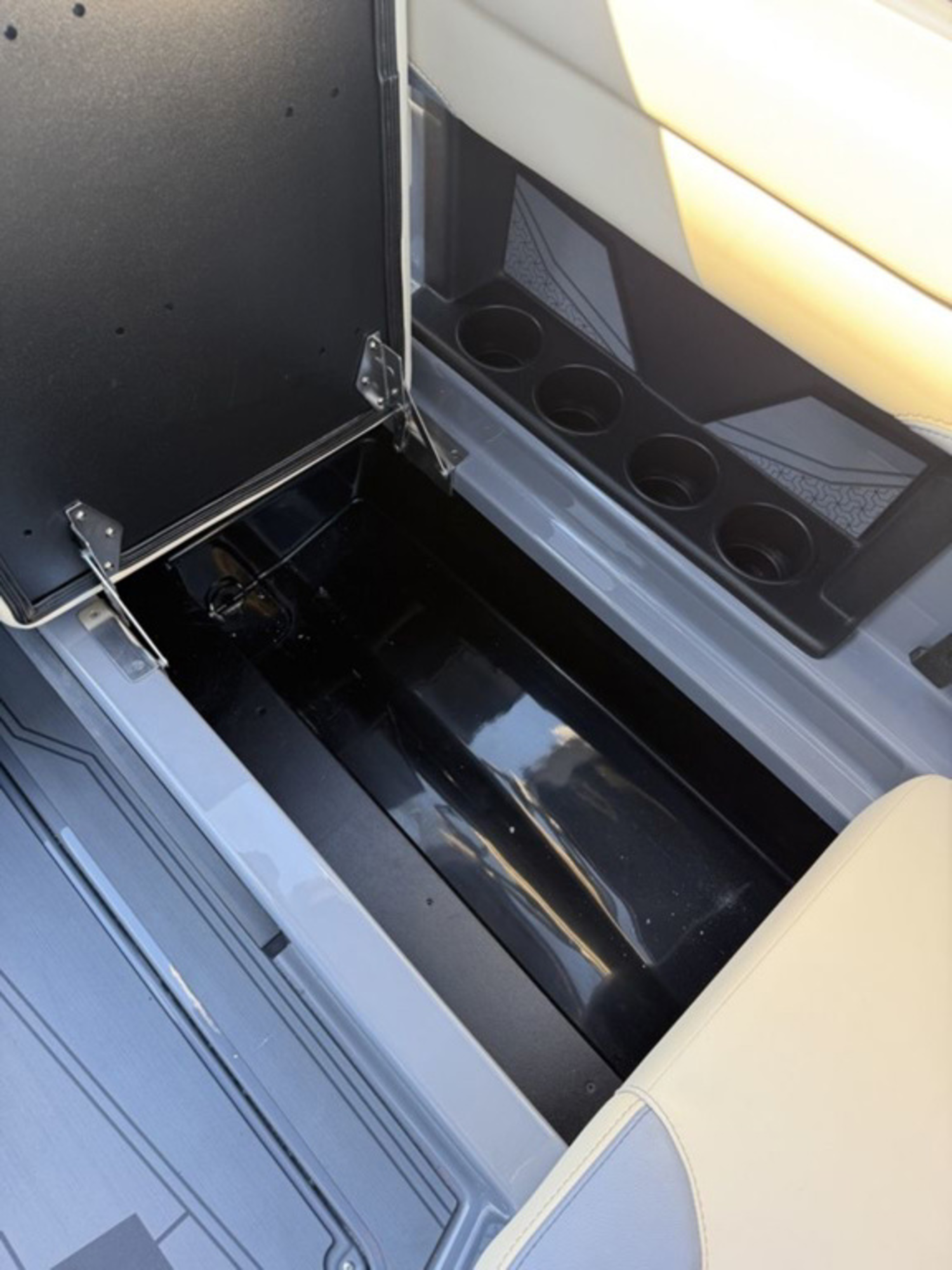 2027 Axis Wake Research A200