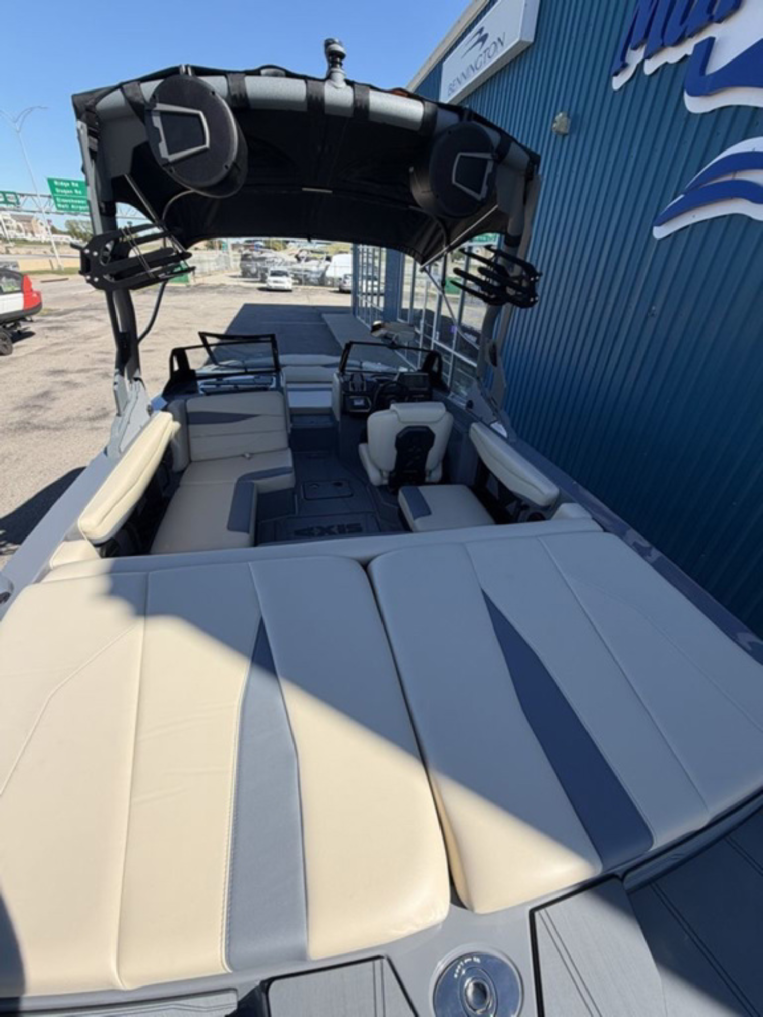 2027 Axis Wake Research A200
