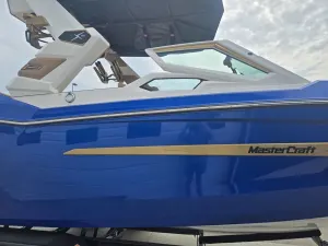 2027-mastercraft-x22-147901-image10